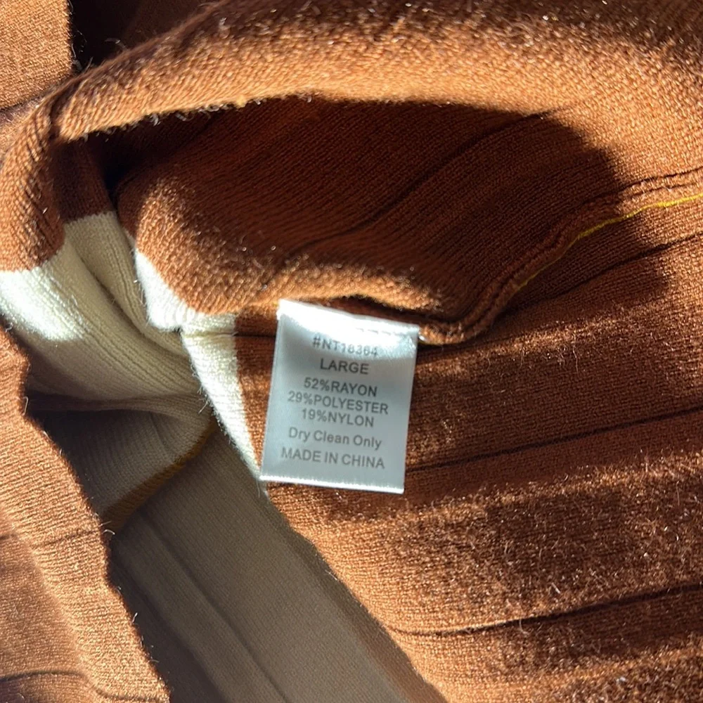 NWT Lumiere sweater - Picture 5 of 6
